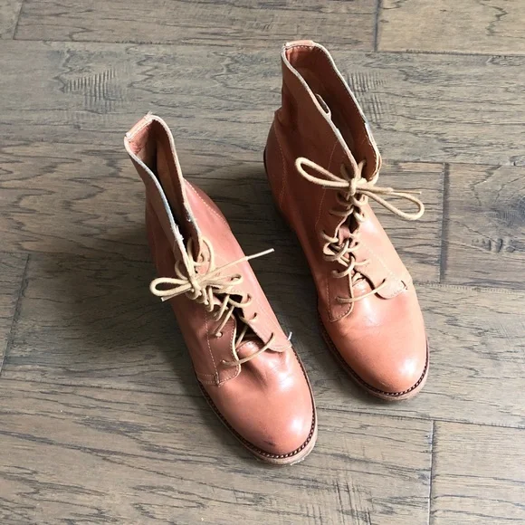 Frye Lace Up Tan Leather Boots women’s Sz 8 - Picture 3 of 14